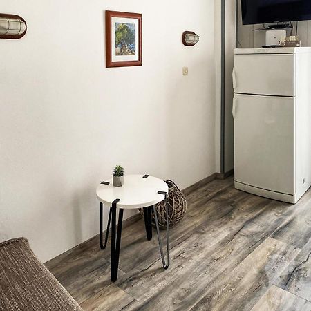 Stunning Home In Punat With Kitchen Stara Baška Zewnętrze zdjęcie
