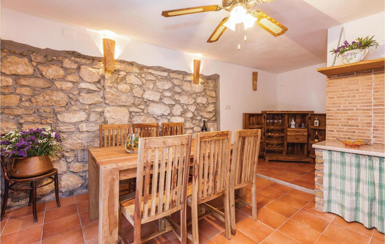 Stunning Home In Punat With Kitchen Stara Baška Zewnętrze zdjęcie