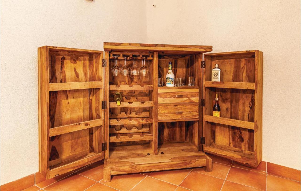 Stunning Home In Punat With Kitchen Stara Baška Zewnętrze zdjęcie