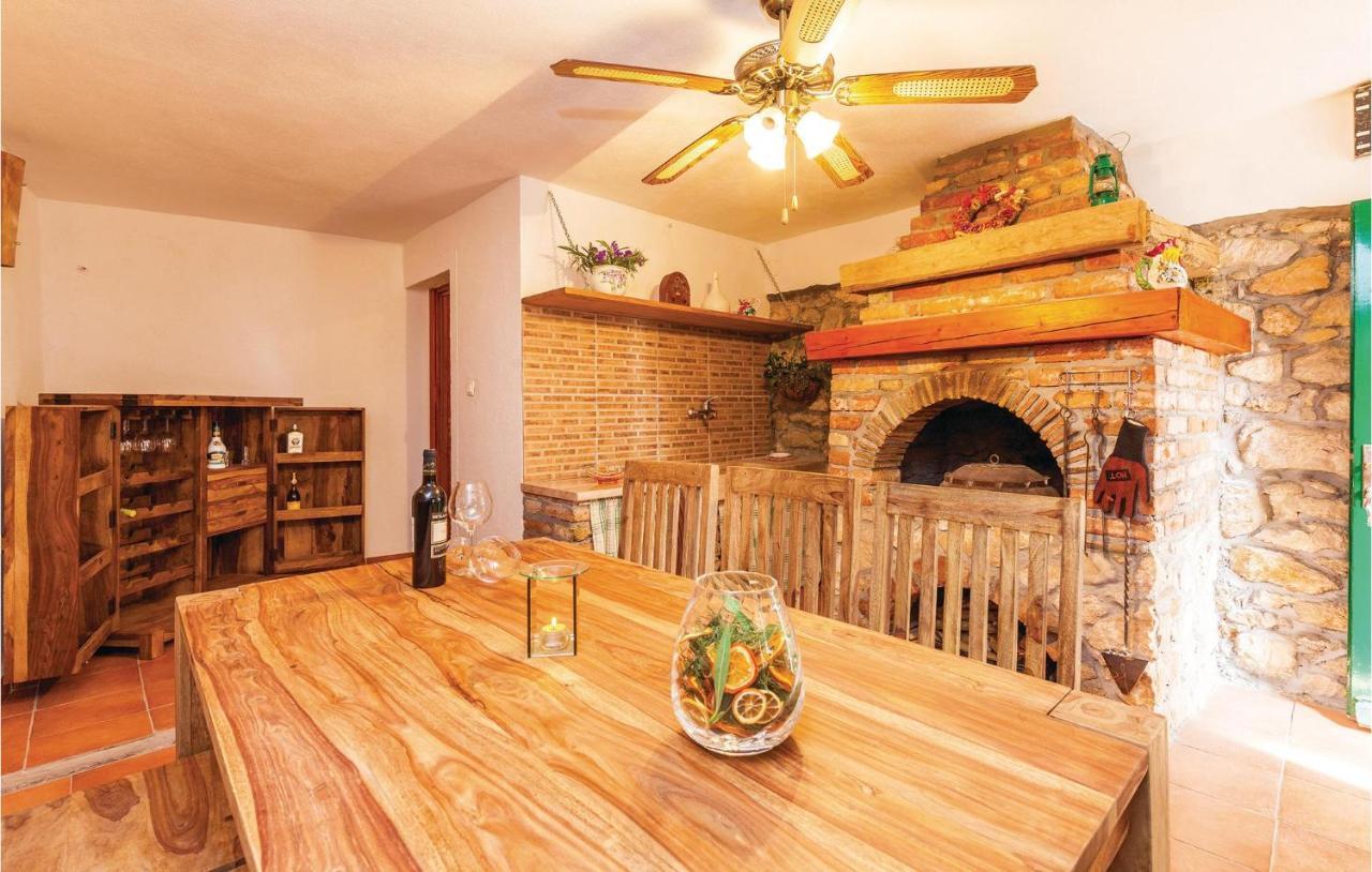 Stunning Home In Punat With Kitchen Stara Baška Zewnętrze zdjęcie