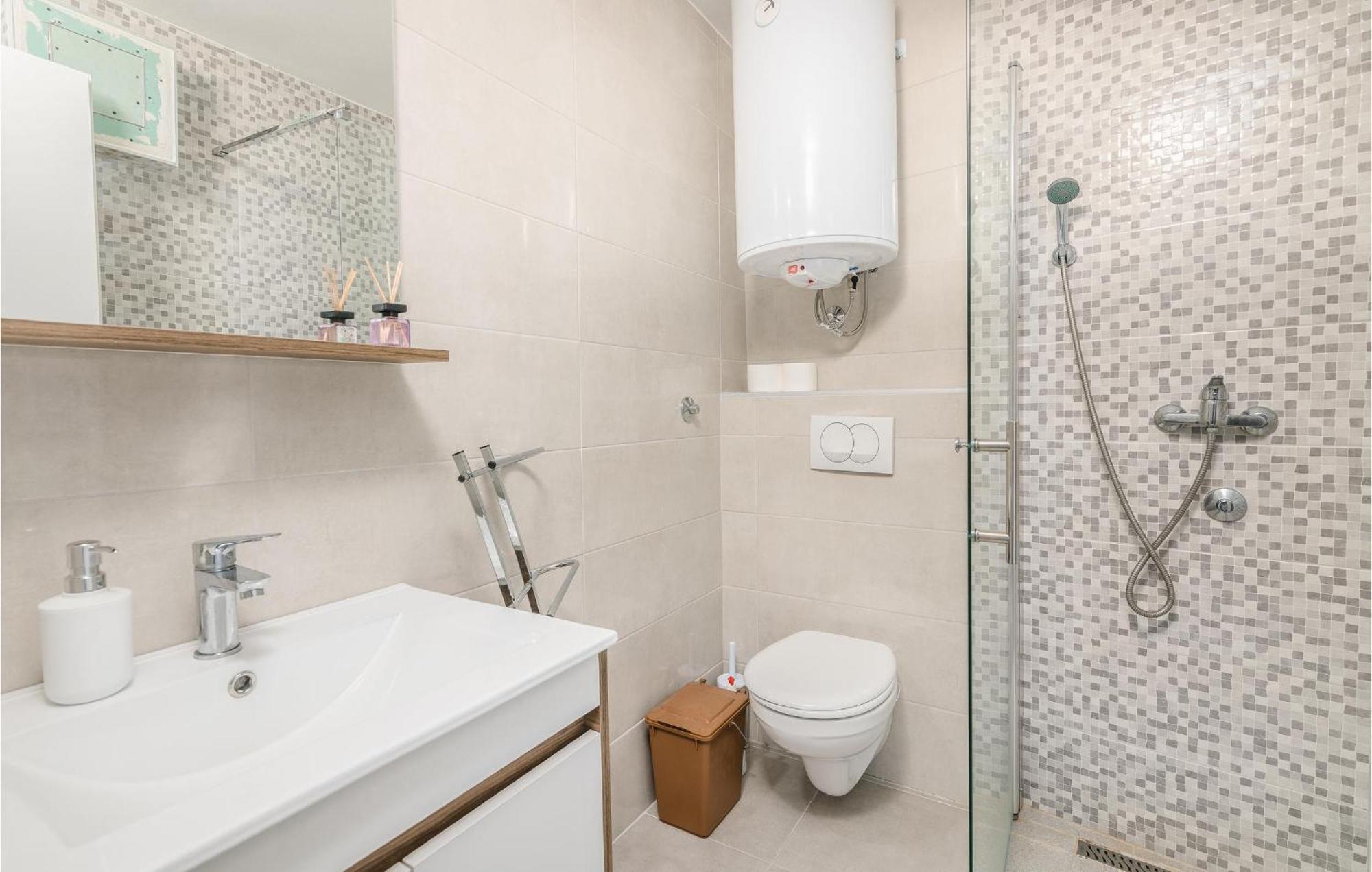 Stunning Home In Punat With Kitchen Stara Baška Zewnętrze zdjęcie