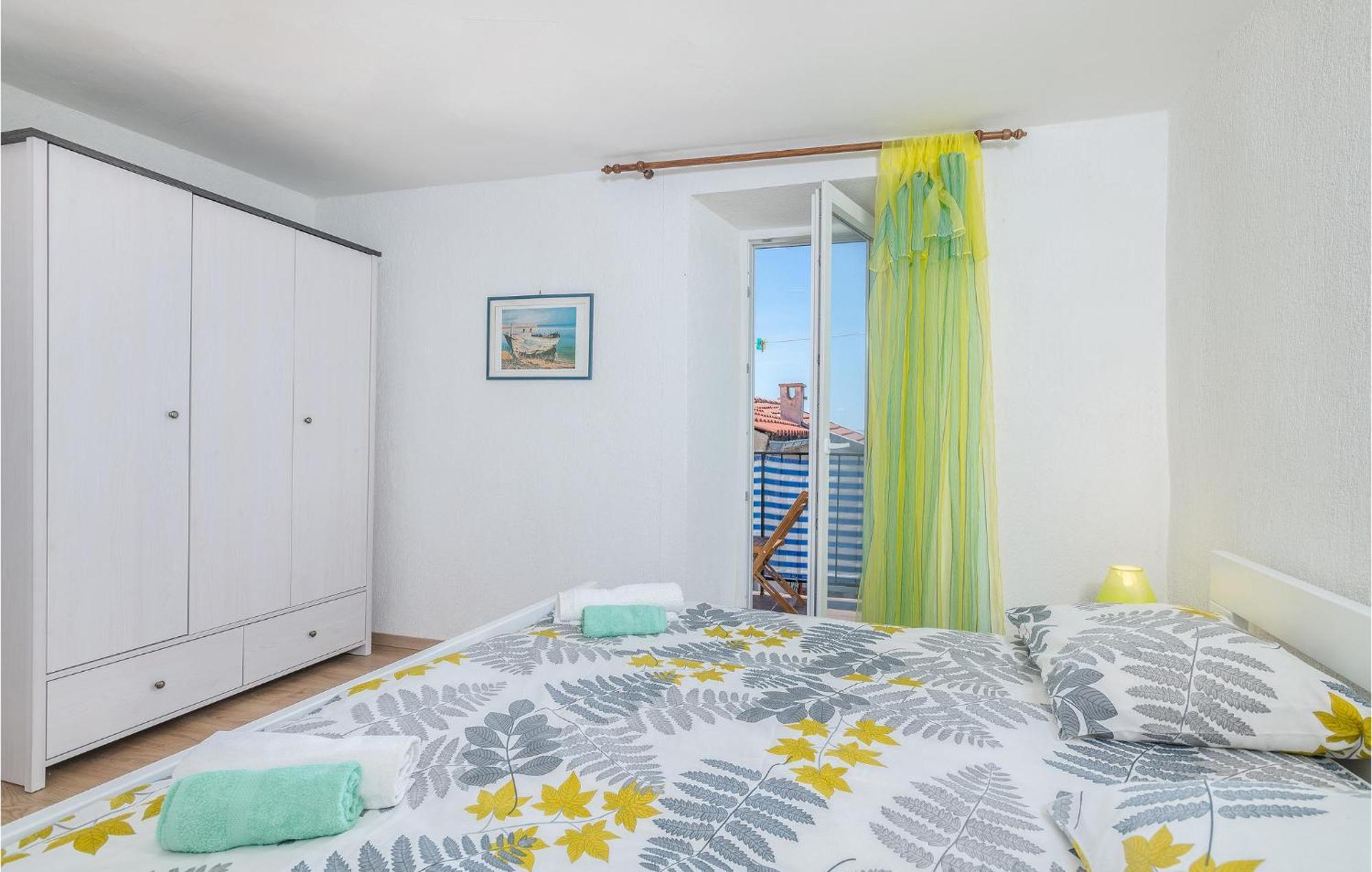 Stunning Home In Punat With Kitchen Stara Baška Zewnętrze zdjęcie