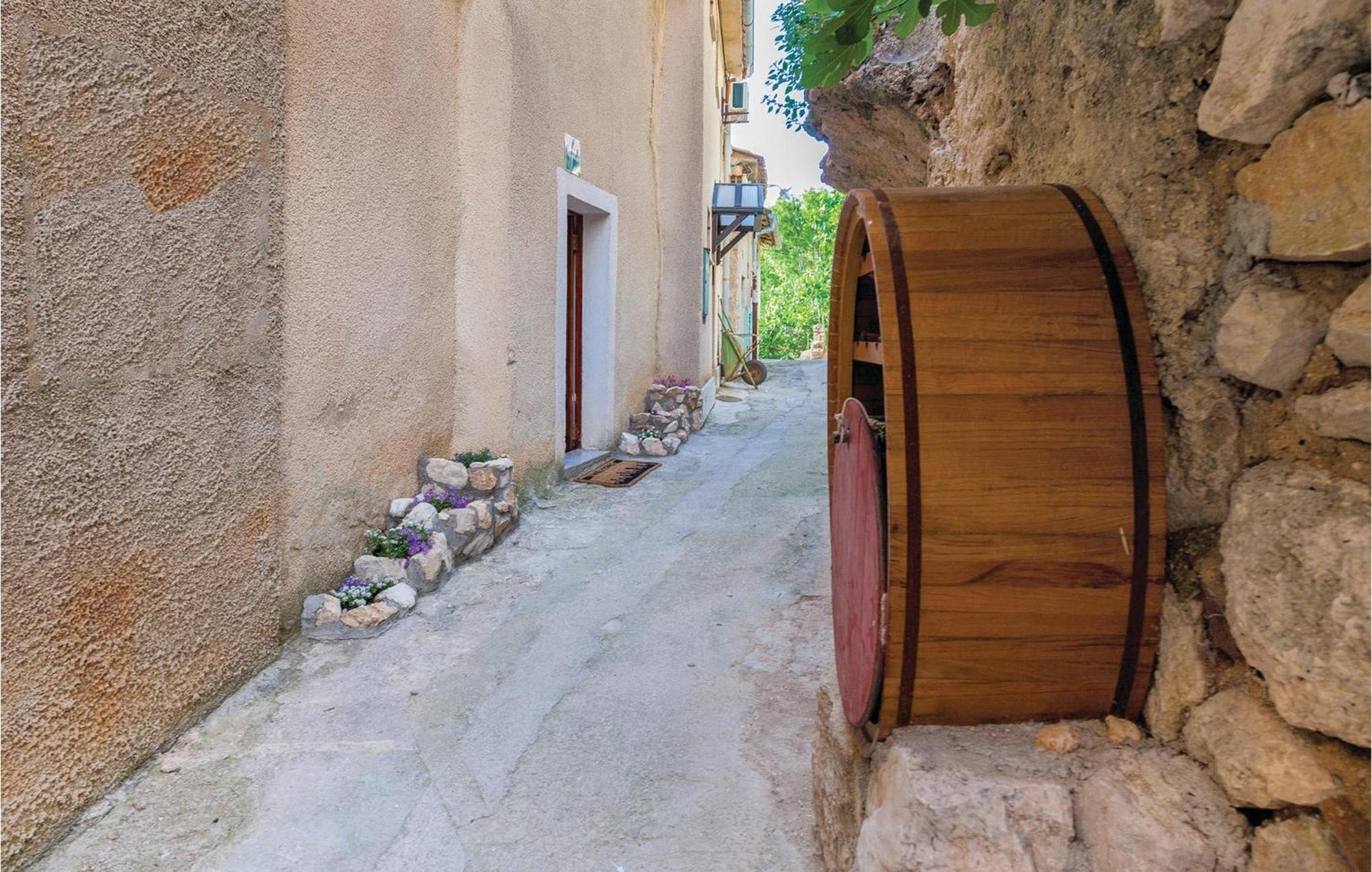 Stunning Home In Punat With Kitchen Stara Baška Zewnętrze zdjęcie